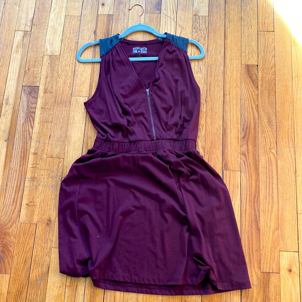 Maroon mini dress, sleeveless, half zip up